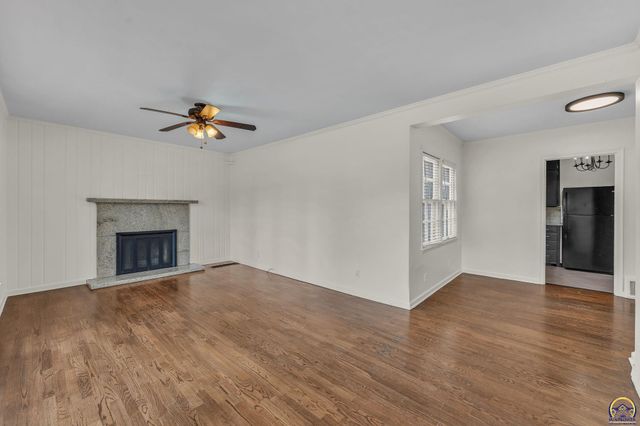 3420 SW Huntoon ST, Topeka, KS 66610