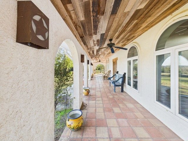 8414 County Road 3907, Athens, TX 75752