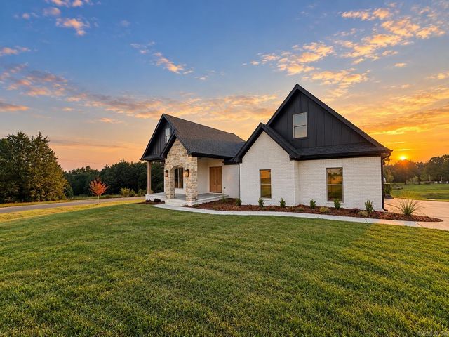 1 Bella View Drive, Greenbrier, AR 72058