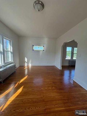 14 Overlook Avenue 2, North Haledon, NJ 07508