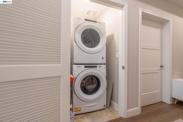 263 Llano De Los Robles Ave 1, San Jose, CA 95136