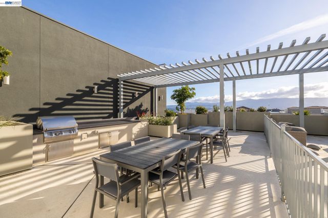 263 Llano De Los Robles Ave 1, San Jose, CA 95136