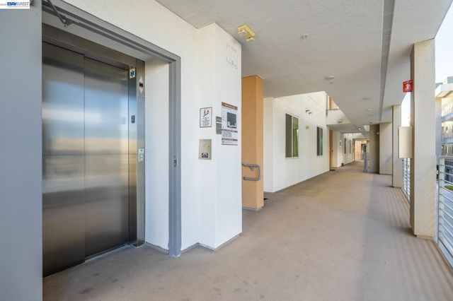 263 Llano De Los Robles Ave 1, San Jose, CA 95136