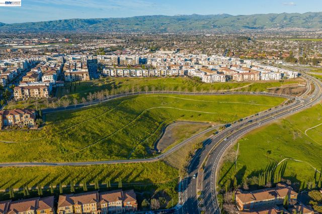 263 Llano De Los Robles Ave 1, San Jose, CA 95136