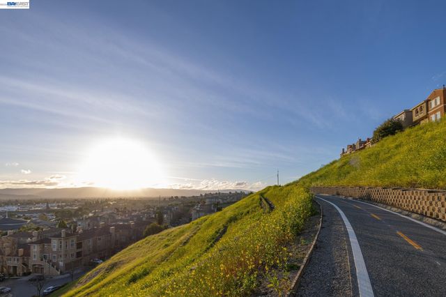 263 Llano De Los Robles Ave 1, San Jose, CA 95136