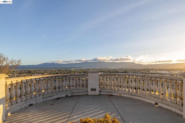 263 Llano De Los Robles Ave 1, San Jose, CA 95136