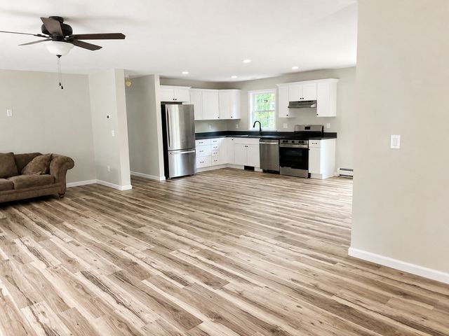 90 Secret Lake Rd., Phillipston, MA 01331