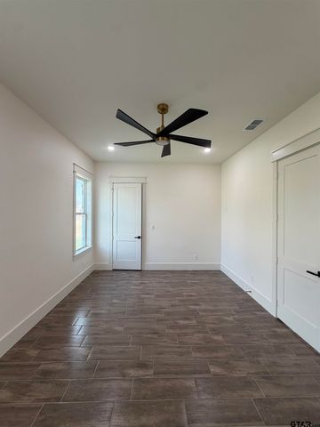 13927 Cedar Hill Ln, Tyler, TX 75704