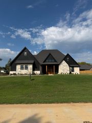 13927 Cedar Hill Ln, Tyler, TX 75704