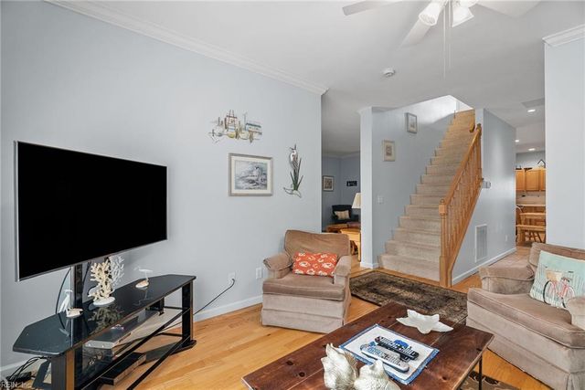 601 Pine ST, Cape Charles, VA 23310