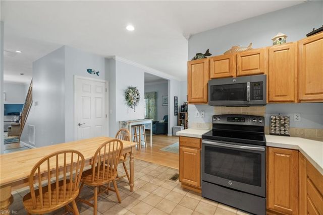 601 Pine ST, Cape Charles, VA 23310