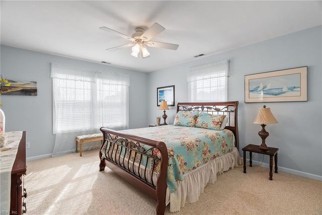 601 Pine ST, Cape Charles, VA 23310