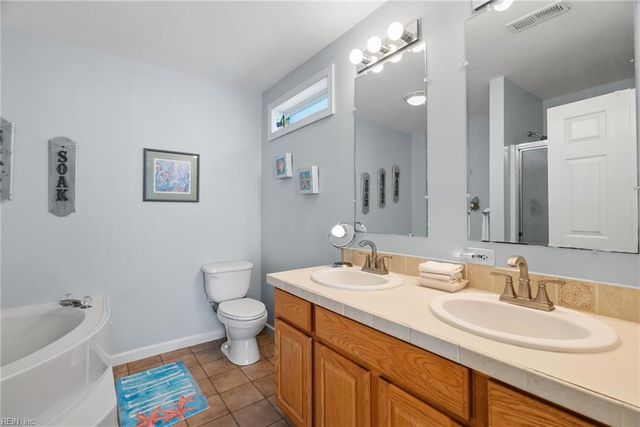 601 Pine ST, Cape Charles, VA 23310