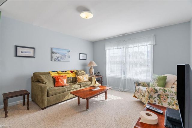 601 Pine ST, Cape Charles, VA 23310