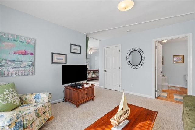 601 Pine ST, Cape Charles, VA 23310