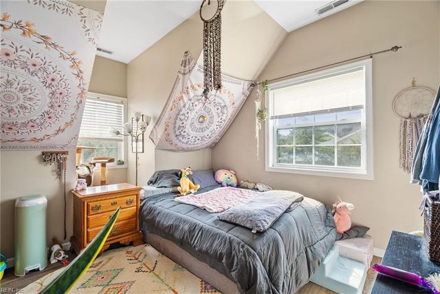 601 Pine ST, Cape Charles, VA 23310