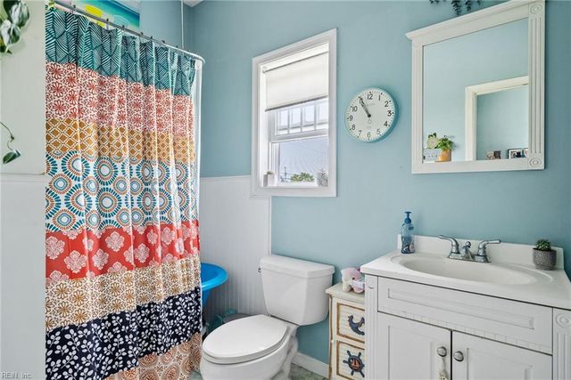 601 Pine ST, Cape Charles, VA 23310