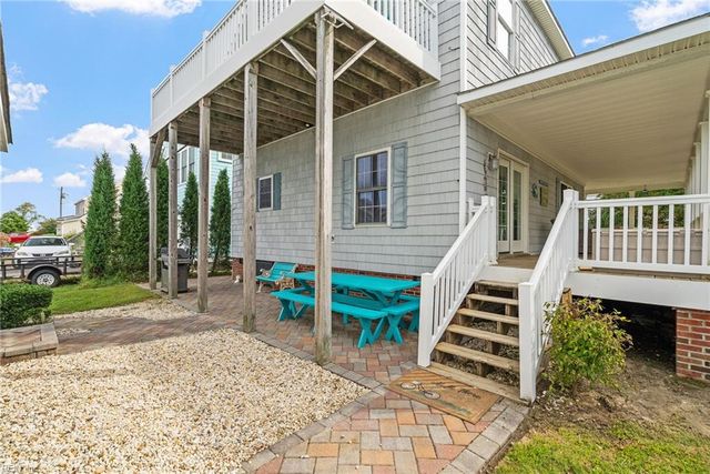 601 Pine ST, Cape Charles, VA 23310