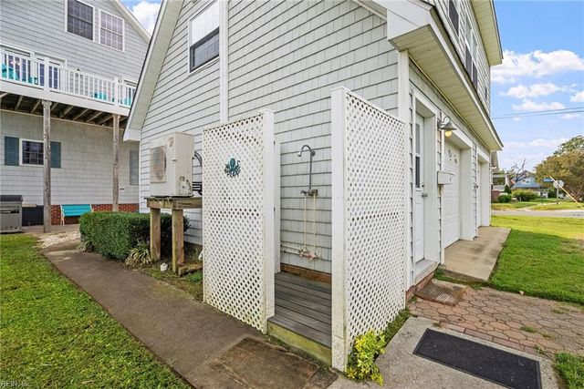 601 Pine ST, Cape Charles, VA 23310