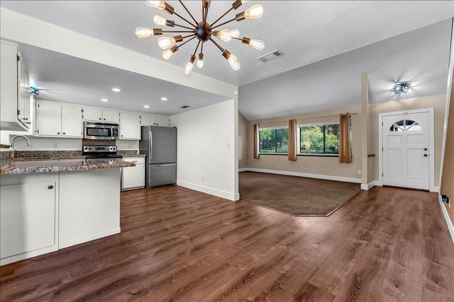 3036 Monte Bello Drive, Redding, CA 96001