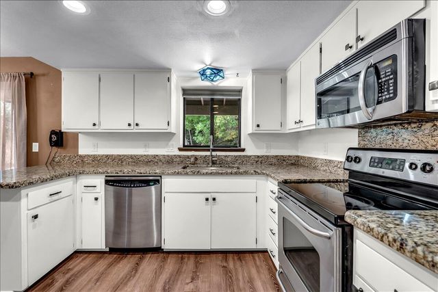 3036 Monte Bello Drive, Redding, CA 96001