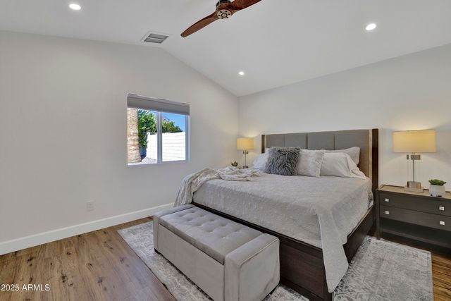 1362 E WICKIEUP Lane, Phoenix, AZ 85024