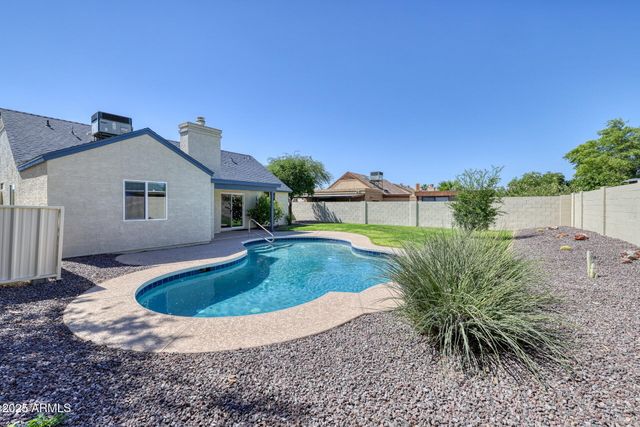 1362 E WICKIEUP Lane, Phoenix, AZ 85024