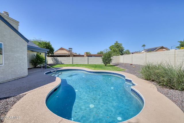 1362 E WICKIEUP Lane, Phoenix, AZ 85024