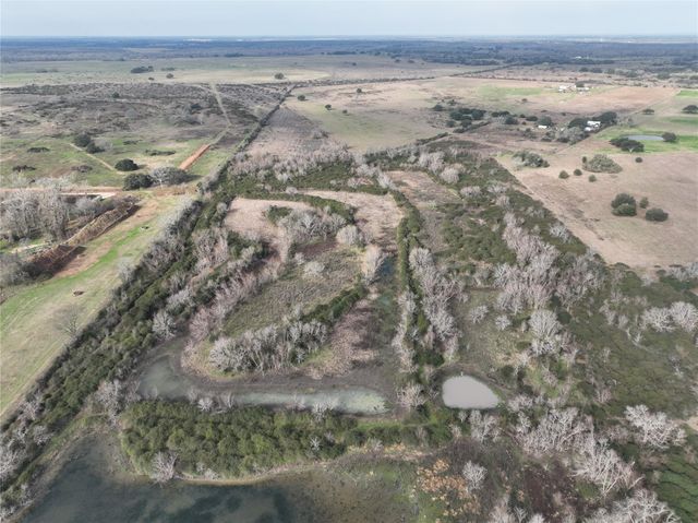 000 Schindler Road, Alleyton, TX 78935