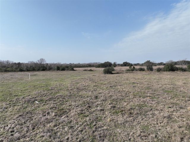 000 Schindler Road, Alleyton, TX 78935