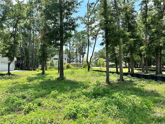 124 Whitehall Dr, Beaufort, SC 29907