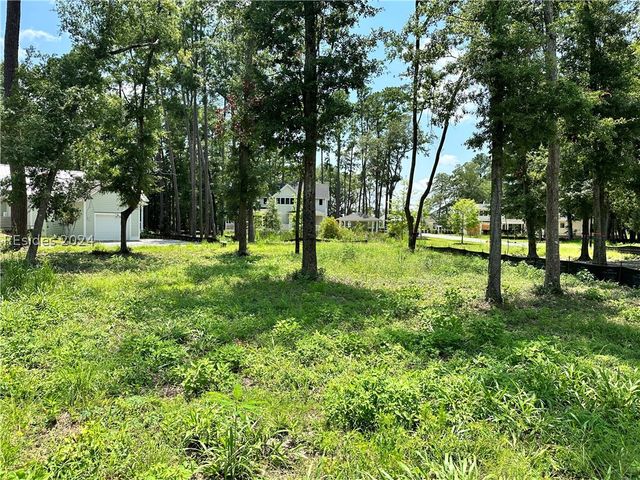 124 Whitehall Dr, Beaufort, SC 29907