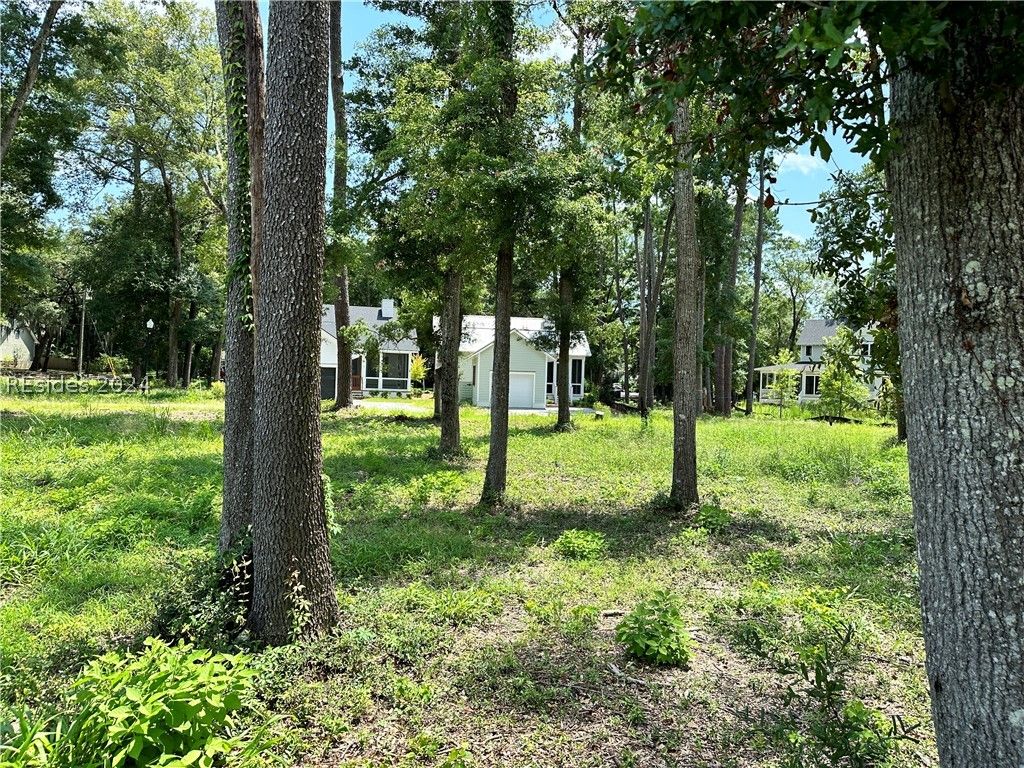 124 Whitehall Dr, Beaufort, SC 29907