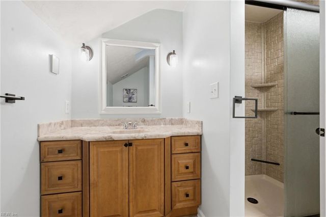 527 Windward DR, Chesapeake, VA 23320