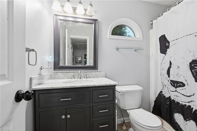 527 Windward DR, Chesapeake, VA 23320