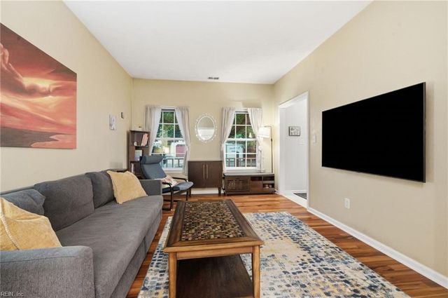 527 Windward DR, Chesapeake, VA 23320