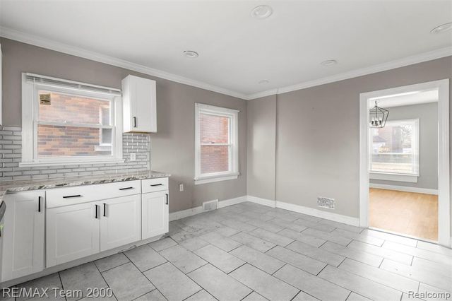 17420 Ohio Street, Detroit, MI 48221