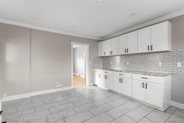 17420 Ohio Street, Detroit, MI 48221