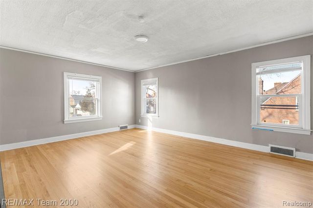 17420 Ohio Street, Detroit, MI 48221