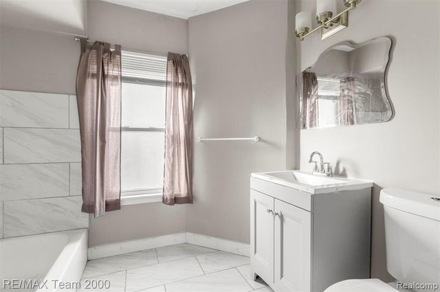 17420 Ohio Street, Detroit, MI 48221