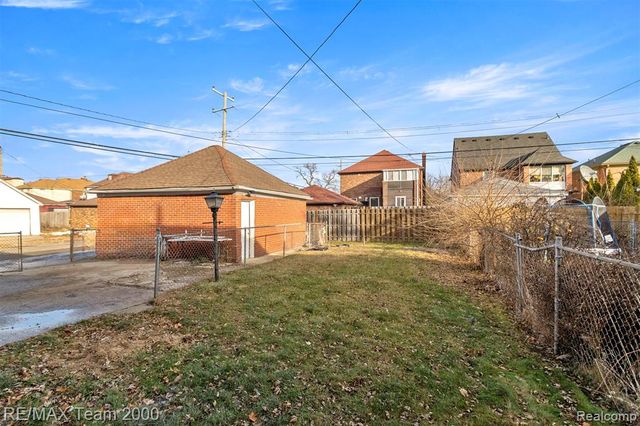 17420 Ohio Street, Detroit, MI 48221