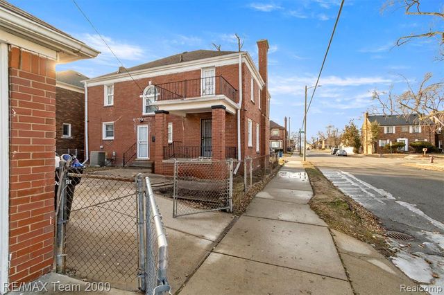 17420 Ohio Street, Detroit, MI 48221