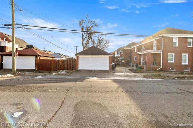 17420 Ohio Street, Detroit, MI 48221