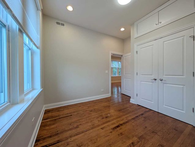 2048 W Evergreen Avenue 3, Chicago, IL 60622