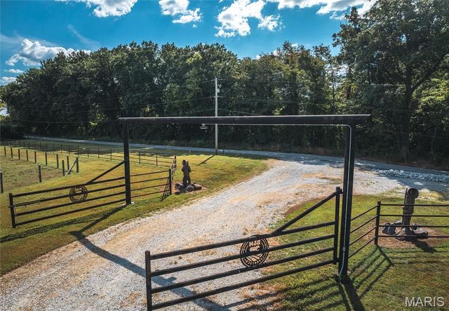 3529 N Rodgers Avenue, Alton, IL 62002