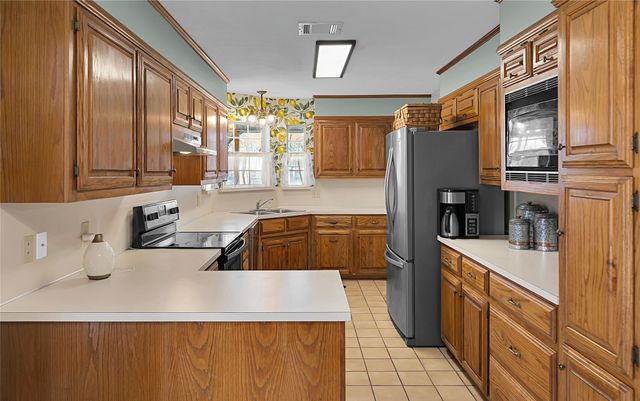 724 W 4th Street, Mcgregor, TX 76657