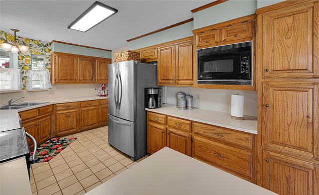 724 W 4th Street, Mcgregor, TX 76657