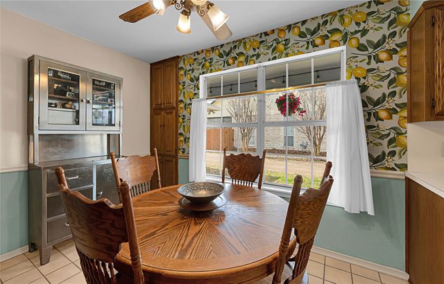 724 W 4th Street, Mcgregor, TX 76657