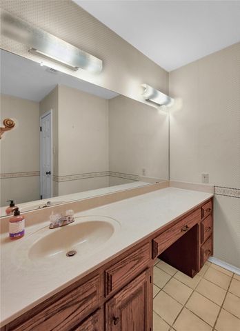 724 W 4th Street, Mcgregor, TX 76657