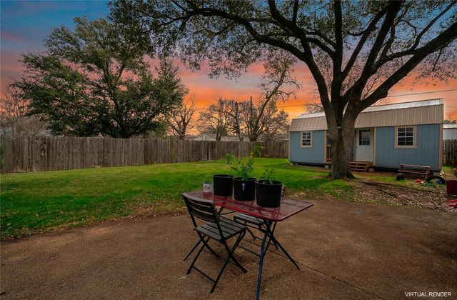 724 W 4th Street, Mcgregor, TX 76657